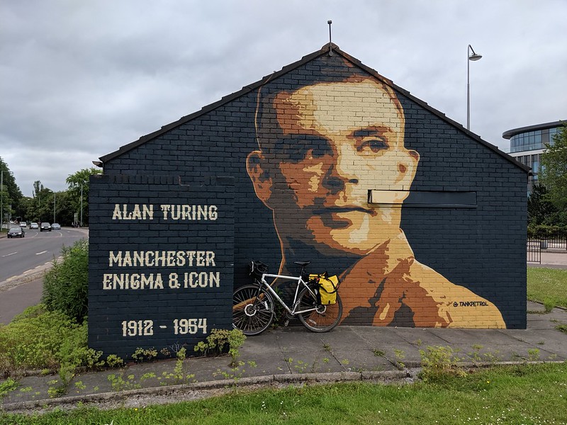Murale dedicato a Alan Turing, Manchester, UK.